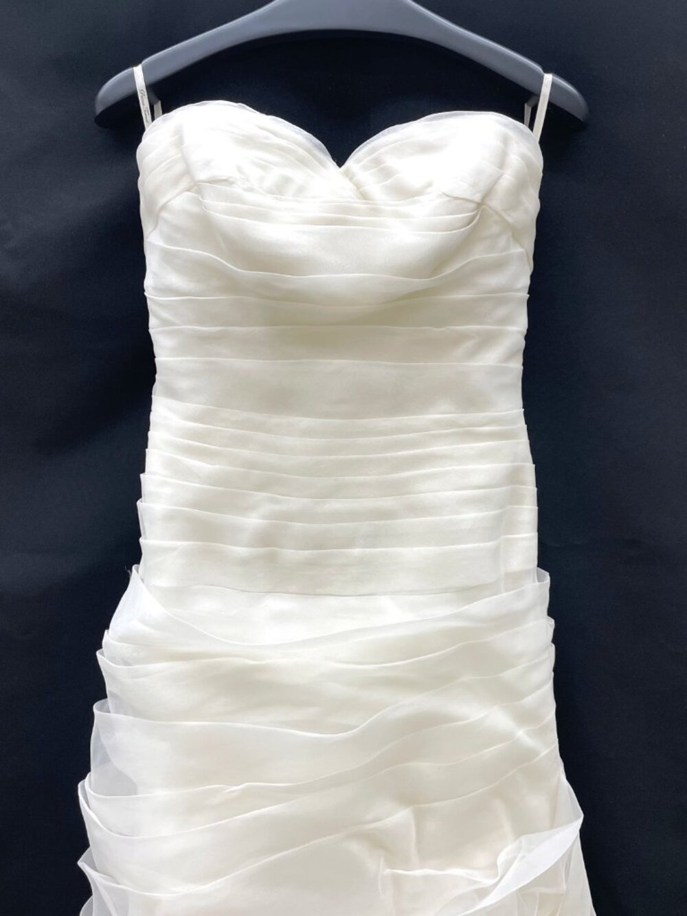 Pnina Tornai Style #4171 Kleinfeld Organza Pleated Mermaid Dress - Picture 3 of 12